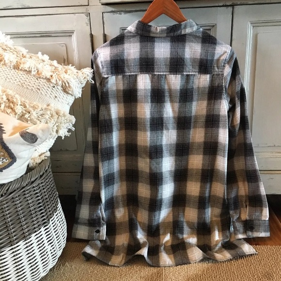LAST ONE! Buffalo Plaid Flannel Button Up Blouse - Picture 6 of 7